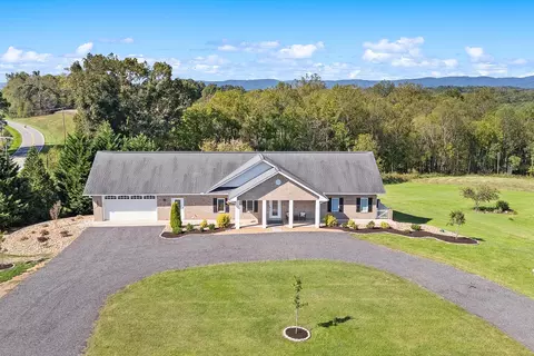 2492 Callaway Rd, Rocky Mount, VA 24151
