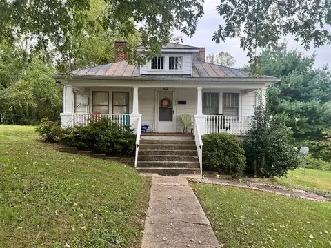 219 Pine St, Martinsville, VA 24112