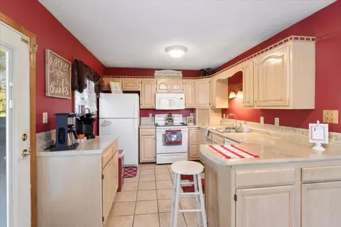 Kitchen - 701 Cardinal Dr, Pulaski, VA 24301 photo 1 of 4