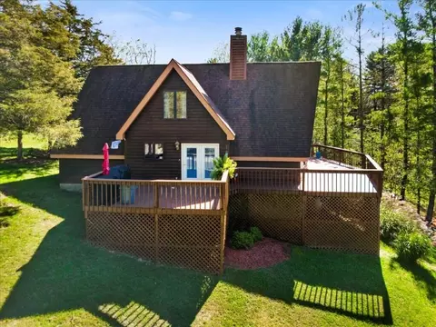 Exterior - 701 Cardinal Dr, Pulaski, VA 24301 photo 18 of 23