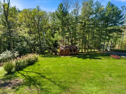 Exterior - 701 Cardinal Dr, Pulaski, VA 24301 photo 22 of 23