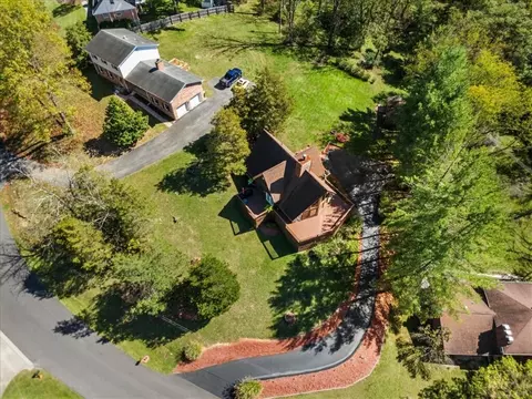 View/Area - 701 Cardinal Dr, Pulaski, VA 24301 photo 1 of 2