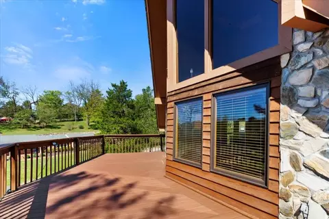 Exterior - 701 Cardinal Dr, Pulaski, VA 24301 photo 3 of 23