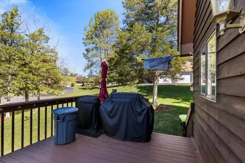 Exterior - 701 Cardinal Dr, Pulaski, VA 24301 photo 5 of 23