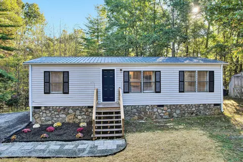 3879 Big Island Hwy, Bedford, VA 24523