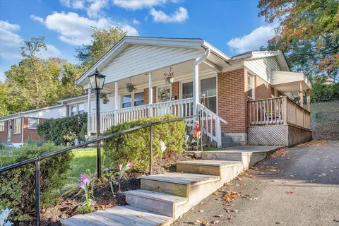 527 Wingfield Ave NE, Roanoke, VA 24012 photo 2