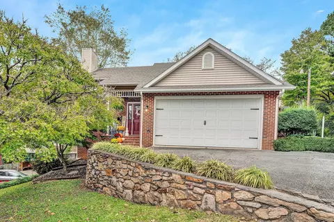 1921 Sheffield Rd SW, Roanoke, VA 24015