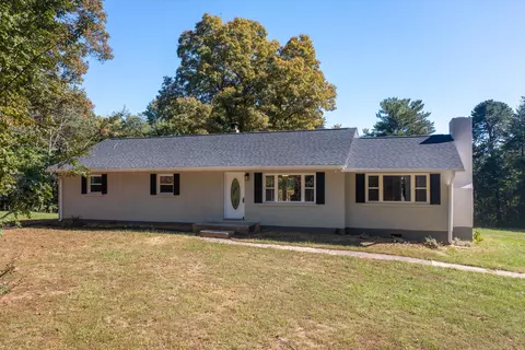 3157 Poteet Rd, Hardy, VA 24101