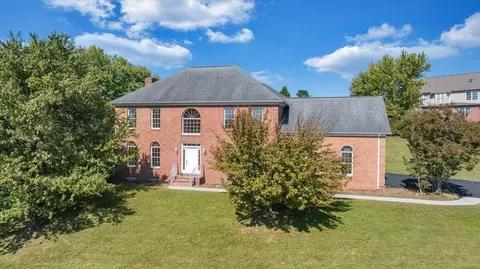 5117 Carter Grove Ln, Roanoke, VA 24012