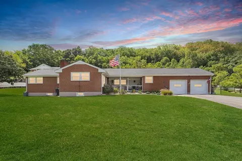 18120 Stewartsville Rd, Vinton, VA 24179