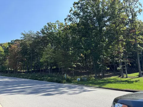 5530 Hunt Camp Rd, Roanoke, VA 24018
