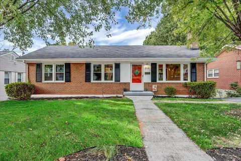 2725 Northview Dr SW, Roanoke, VA 24015