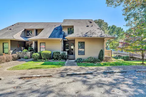 210 Monoacan Trl, Huddleston, VA 24104