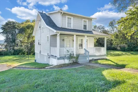 3223 Plantation Rd NE, Roanoke, VA 24012