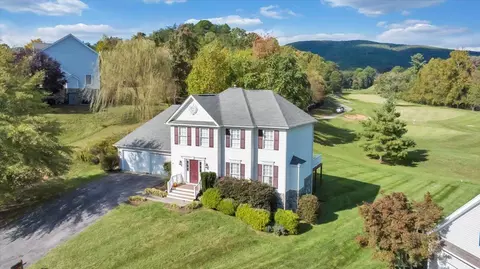 1320 Coronado Dr, Salem, VA 24153