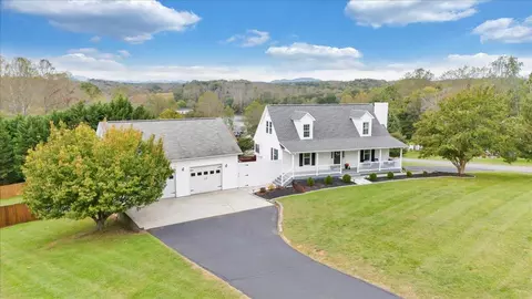 5 Arrow Ln, Hardy, VA 24101