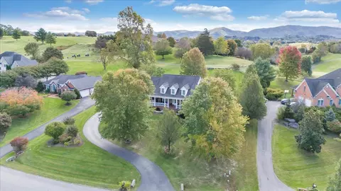 350 Scarlet Dr, Daleville, VA 24083