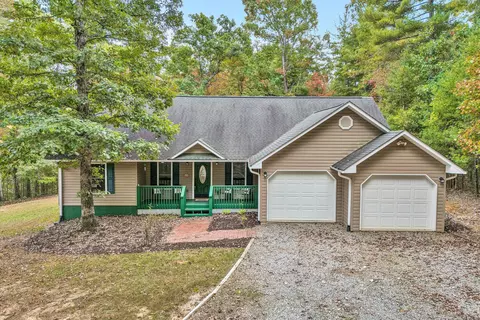 14 Walnut Grove Dr, Callaway, VA 24067