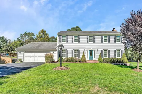 5141 Canter Dr, Roanoke, VA 24018