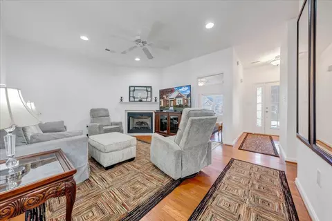 82 Maple St, Salem, VA 24153 photo 3