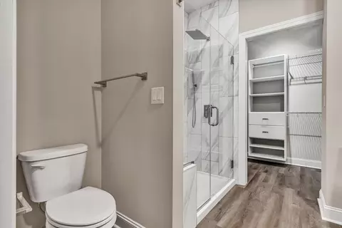 Bath - 2768 Mcvitty Rd, Roanoke, VA 24018 photo 1 of 3