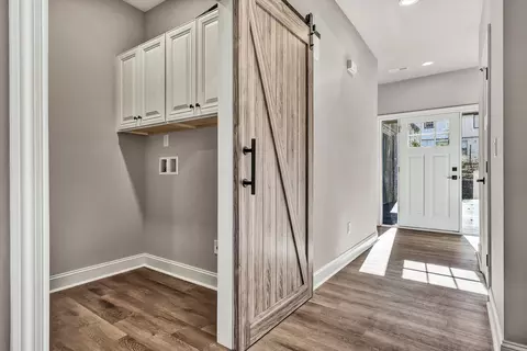 Entry Way - 2768 Mcvitty Rd, Roanoke, VA 24018 photo 2 of 2