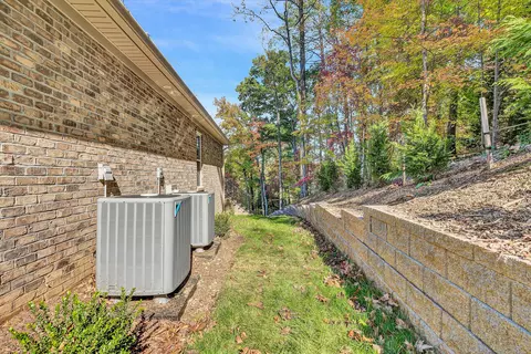 Exterior - 2768 Mcvitty Rd, Roanoke, VA 24018 photo 2 of 6