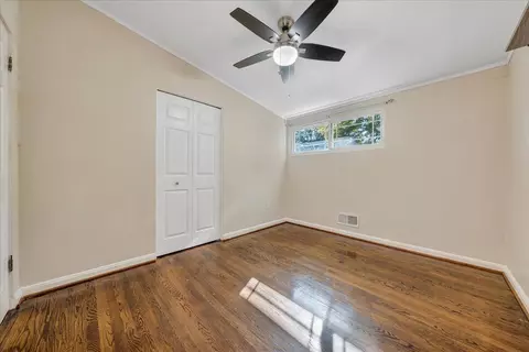 Bedroom - 910 Ridgecrest Dr, Roanoke, VA 24019 photo 2 of 6