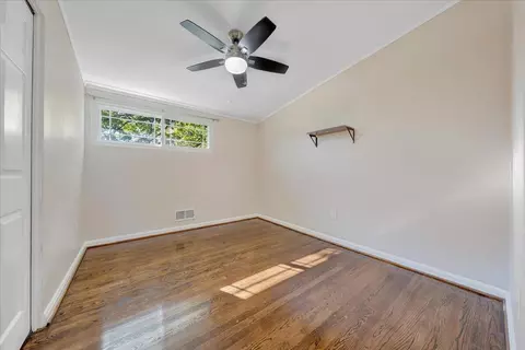 Bedroom - 910 Ridgecrest Dr, Roanoke, VA 24019 photo 1 of 6