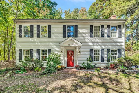 5637 N Lake Dr, Roanoke, VA 24019