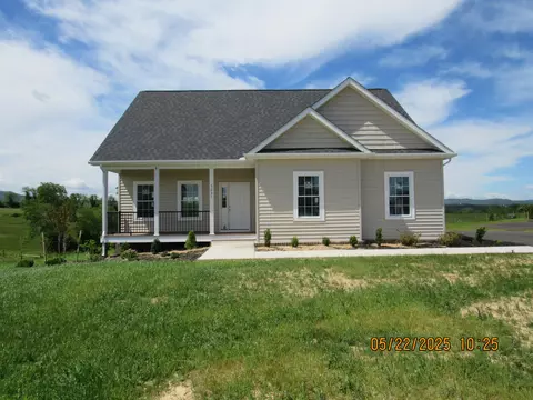 5231 Country Meadow Dr, Dublin, VA 24084