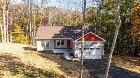 93 Leeward Dr, Moneta, VA 24121