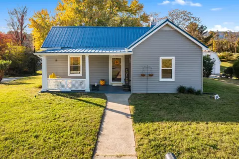 2021 Mulberry St, Salem, VA 24153