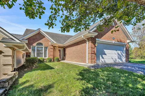 532 Deer Ridge Ln, Vinton, VA 24179