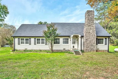 6869 Old Mill Rd, Roanoke, VA 24018