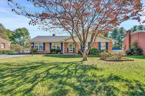 1024 Starmount Ave, Roanoke, VA 24019