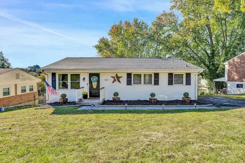 5632 Daytona Rd, Roanoke, VA 24019