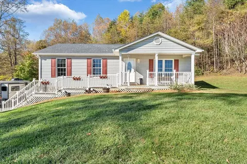 170 Ball Park Rd, Rocky Mount, VA 24151