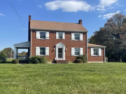 1541 Shamrock St NW, Roanoke, VA 24017