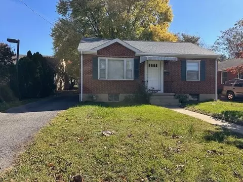 614 S Pollard St, Vinton, VA 24179