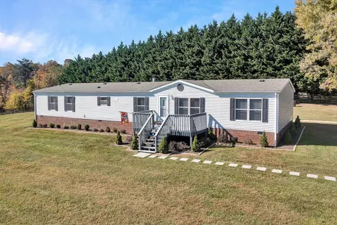 2480 Retreat Rd, Boones Mill, VA 24065
