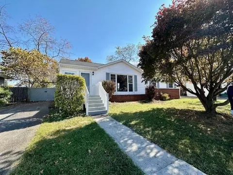 2370 Idavere Rd SW, Roanoke, VA 24015