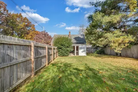 306 Pershing Ave, Radford, VA 24141 photo 9