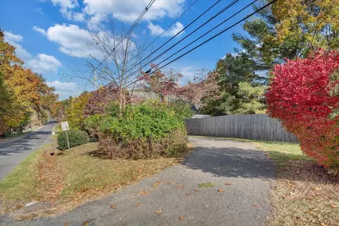 306 Pershing Ave, Radford, VA 24141 photo 6