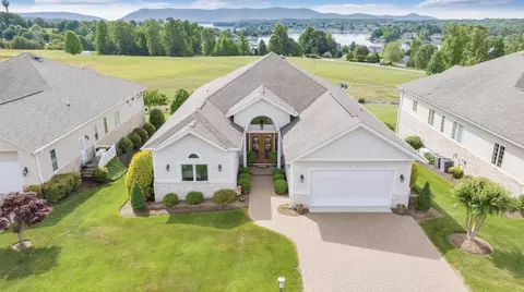 80 Park Way Ave, Moneta, VA 24121