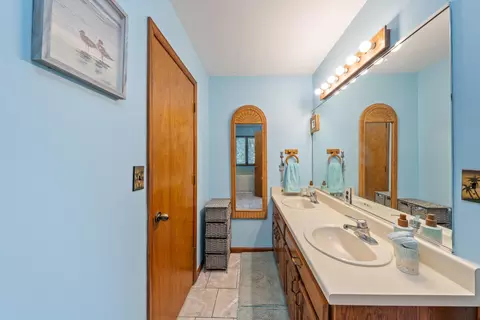 Bath - 108 Regency Dr, Goodview, VA 24095 photo 2 of 5
