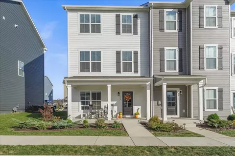 136 Colony Ave, Daleville, VA 24083