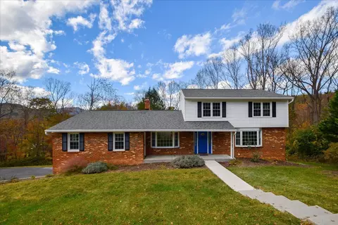 7029 Hollyberry Cir, Roanoke, VA 24018