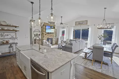 11 Old Point Rd, Moneta, VA 24121 photo 13