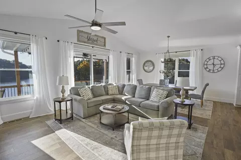 11 Old Point Rd, Moneta, VA 24121 photo 6